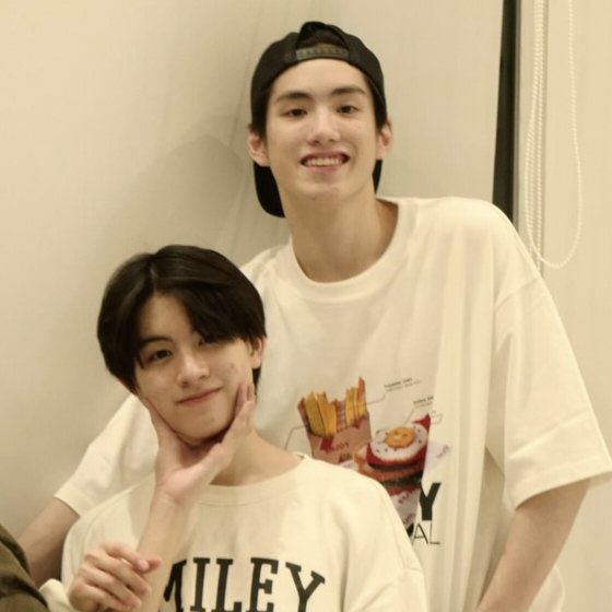 BongjaeBong's tweet photo. ก็อยากเดกับพี่ภู รู้สึกว่ามันจะดีมาก ถ้าแบบว่าเราอยู่ด้วยกันมาตั้งแต่แรก แล้วสุดท้ายเราได้เดด้วยกัน เราก็จะได้อยู่ด้วยกันไปนาน ๆ https://t.co/NtC2h5huIX