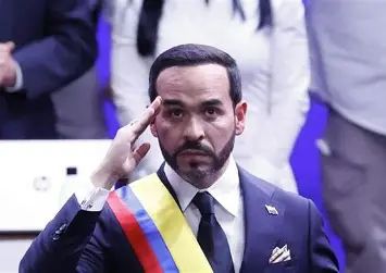 HumanoCuriosoXx's tweet photo. La Posesión Presidencial de Abelardo de la Espriella 

Datos generales
Fecha: Viernes 7 de agosto de 2026
Mandato: 2026���2030
Lugar: Arena USC, Universidad Santiago de Cali — ¡fuera de Bogotá por primera vez en más de un siglo! 🔥
Juramento: Ante el presidente del Senado, Honorio Henríquez
Vicepresidente: José Manuel Restrepo, quien también tomó juramento en el mismo acto
Sucesor de: Gustavo Petro (quien no asistió a la ceremonia)