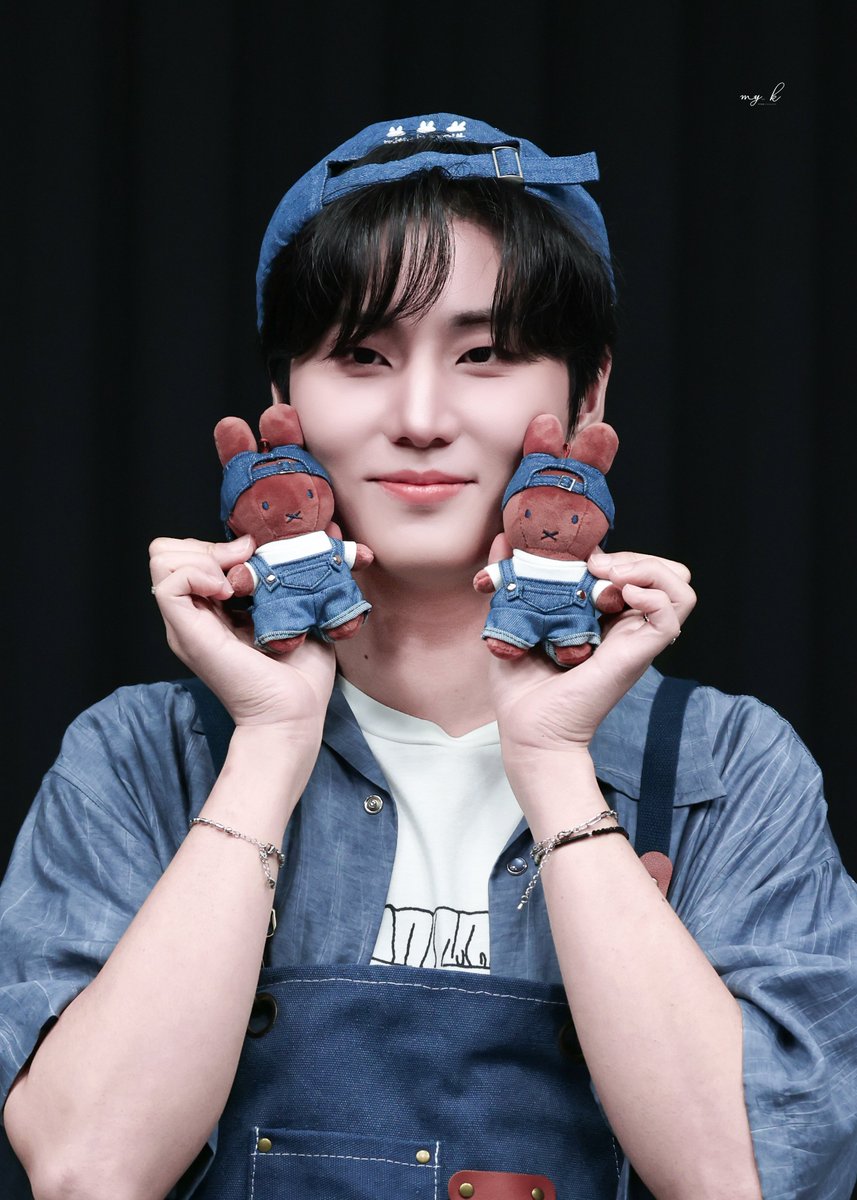 my_youngk_24's tweet photo. 260806 위드뮤 
꾸러기 미피🐰
#영케이 #YoungK #YOUNGEST #DAY6 #데이식스 https://t.co/aP7ifh7Ew3