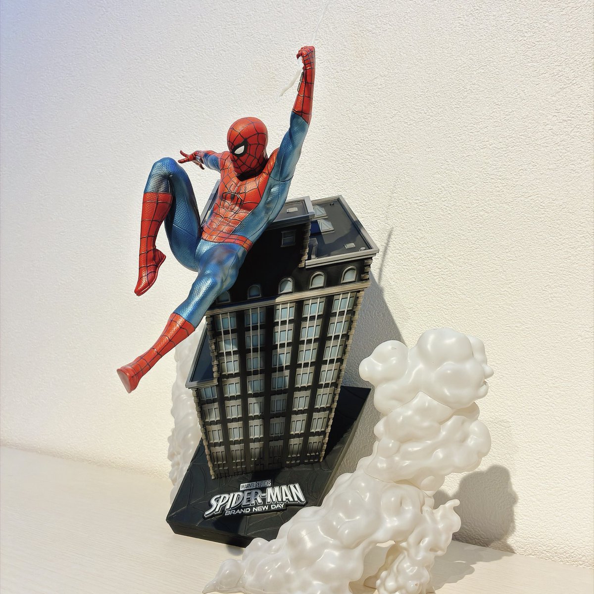 スパイダーマン HAPPYくじ A賞 スイングスタチュー Happyくじ MARVEL