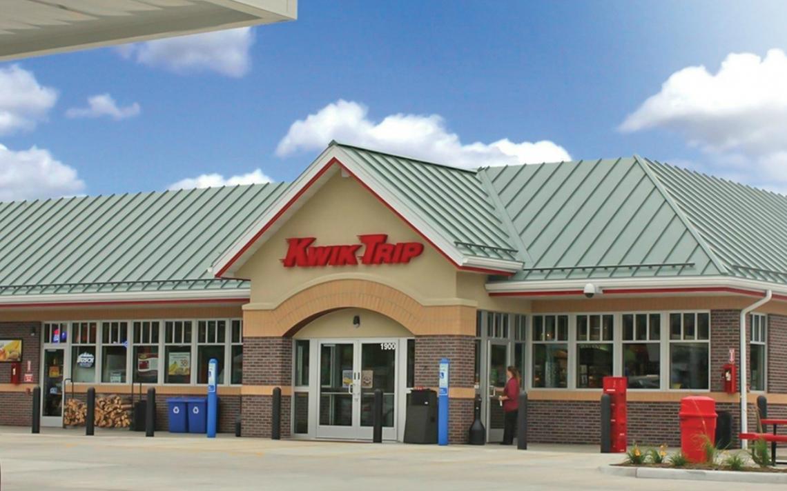 KwikTrip's tweet photo. I'm assembling a team. https://t.co/z1xogB2bCt