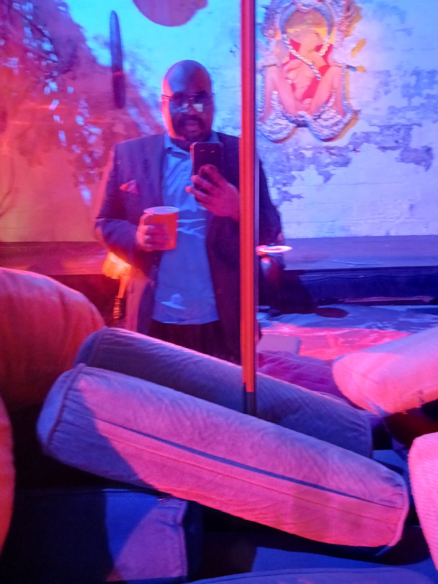 CeladonexusCF's tweet photo. Another BG acting gig, another opportunity. 

Got a recent call to be at this club setting, and the vibes are light....also don't worry, there's no liquor in the red cups.

#Background #club #actor #backgroundactor #indiemovie https://t.co/JhvxJVg4b0