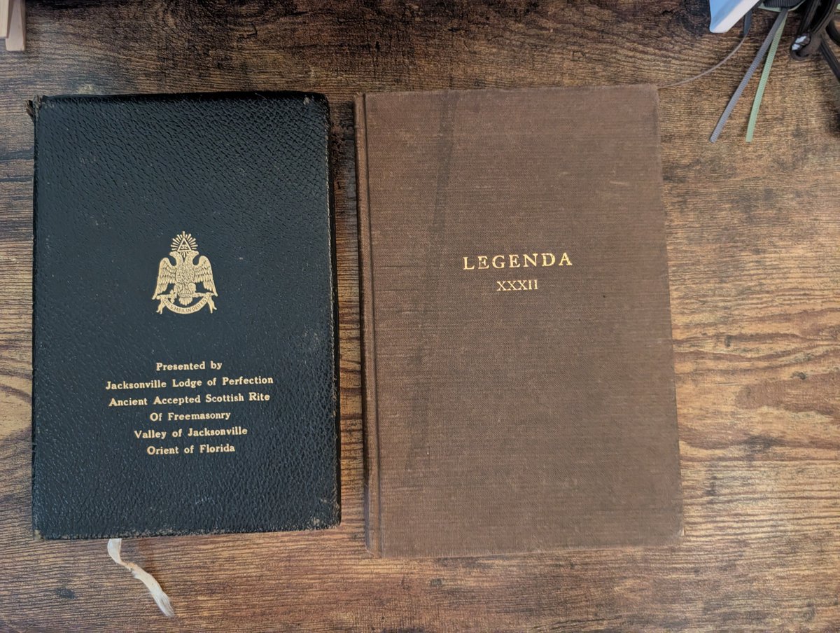 Mattix_86's tweet photo. @holmilford @JasielCTH I have a 32 degree Masonic ritual book for Scottish rite from late 1800s  and a freemason's bible that tells the exact dimensions, materials used, and layout of Soloman's temple.
I see Masonic books ALL the time at half priced books... 
They're available on eBay also. https://t.co/AyvqRQ1tpu