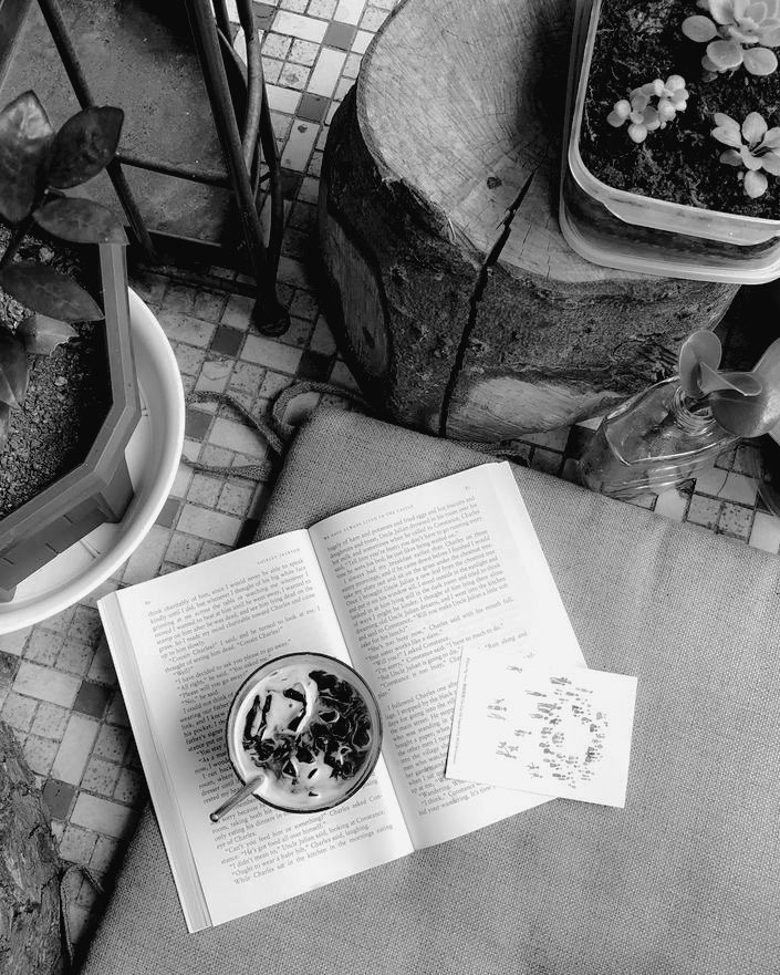puanjenaka's tweet photo. @TamagoPost ️️ ️️ 

️️ ️️ 

Azalea Kama, 2004.
Suka kopi juga buku.

Kamu, suka apa?

️️ ️️ 

️️ ️️ https://t.co/NAh01LxP6z