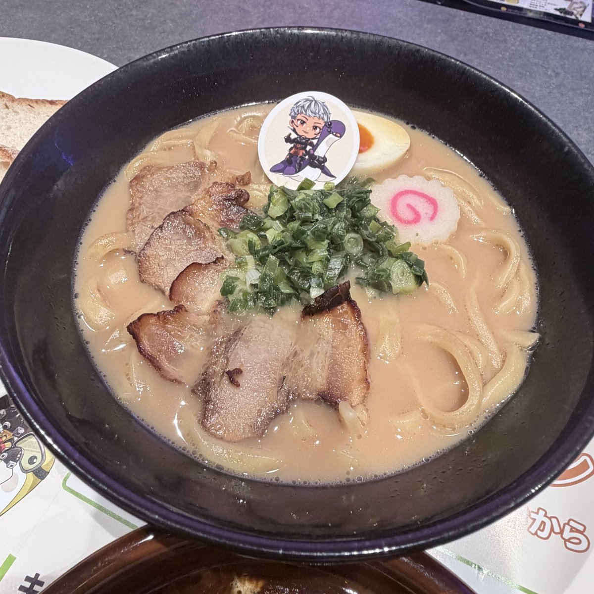 kataLi_miRy's tweet photo. 師弟でコラボカフェ来たど〜い‼️
ラーメン美味いよカイリー！！！ https://t.co/P6xnuOp3po