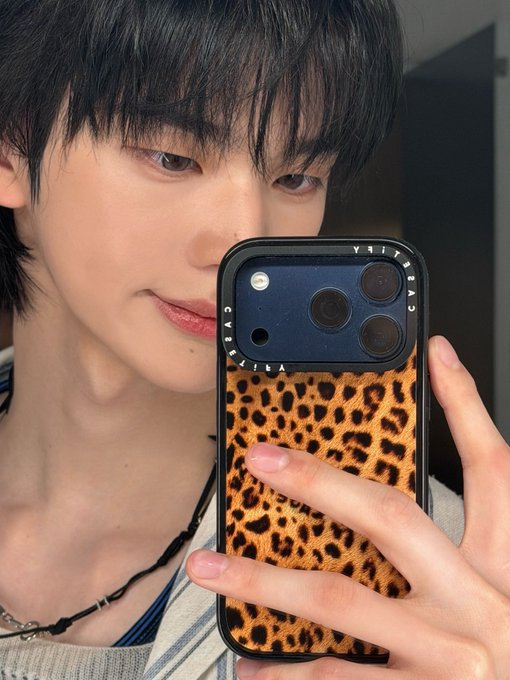 shinyuar's tweet photo. SODA SODA kind of day. https://t.co/zI6XLw33AC
