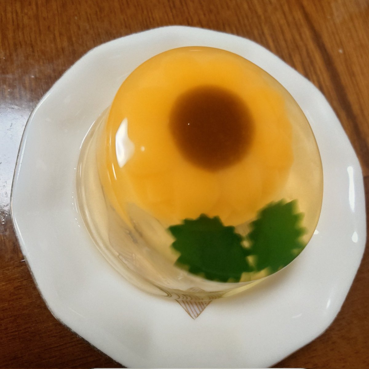 juneko5's tweet photo. (重複してた)昨日のチケットを譲った人からいただいたヒマワリゼリー🌻
めっちゃ可愛い💖
美味しくいただきました😋
ありがとうございます🙂‍↕️ https://t.co/t2il4COLWX