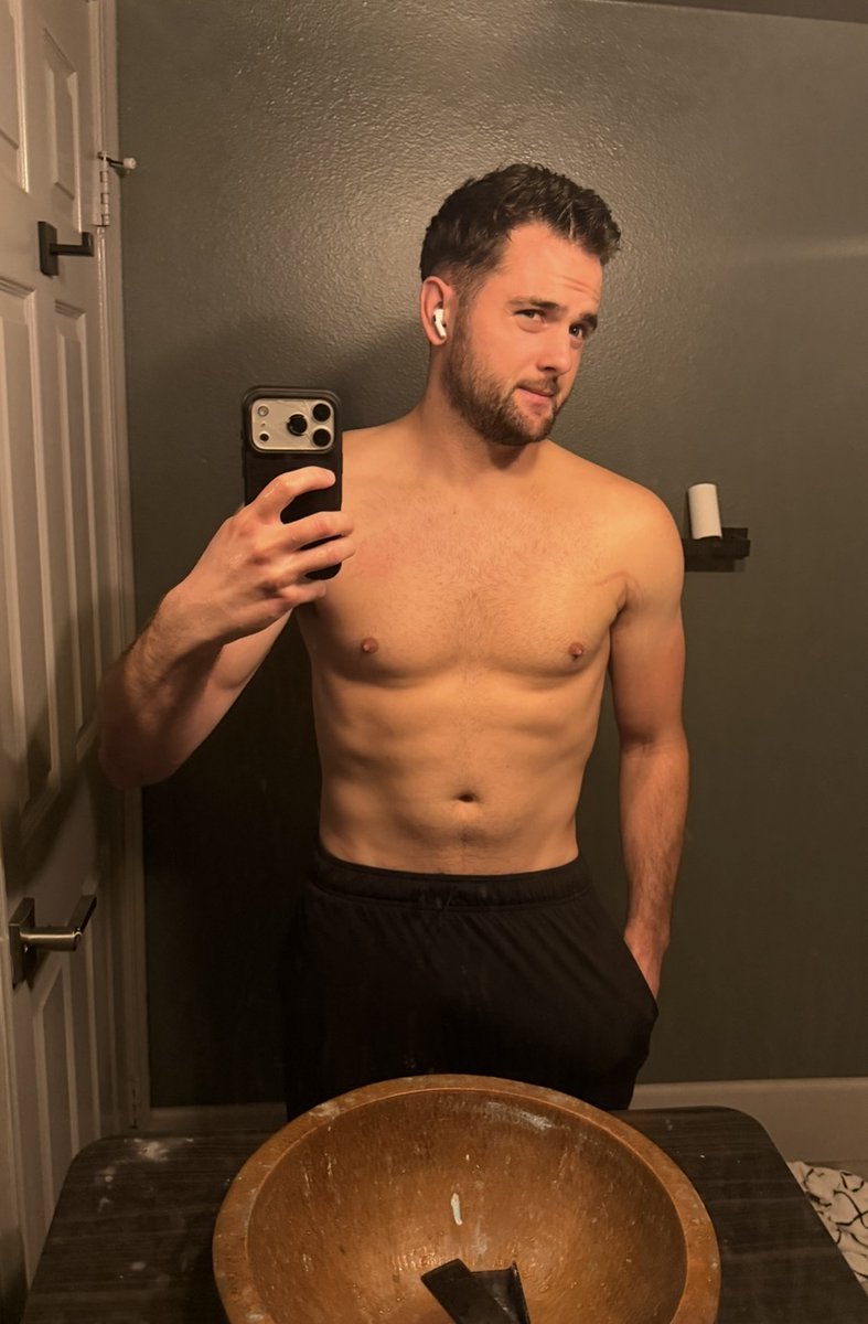 longtoothguy's tweet photo. open comments if you’re brave https://t.co/XmhtptHqfN