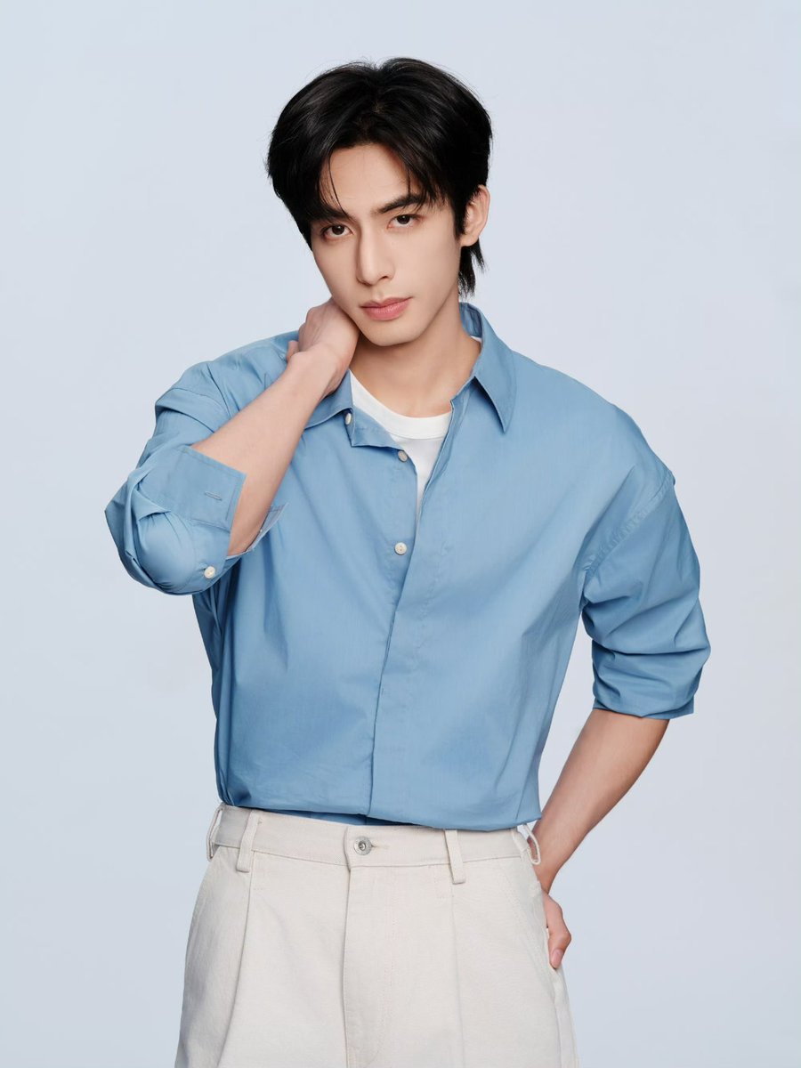 SWL99_update's tweet photo. [260808]

Studio Weibo Update

Protect your skin’s natural vitality and enjoy a clean, refreshing summer with Song Weilong.

#SongWeilong #宋威龙 #송위룡

1/2 https://t.co/S0KGwmrEcJ