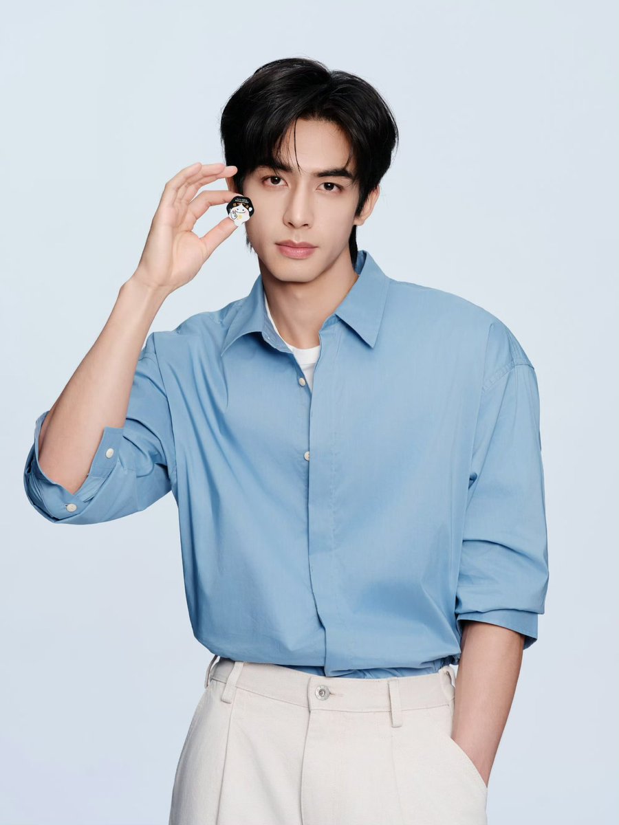 SWL99_update's tweet photo. [260808]

Studio Weibo Update

Protect your skin’s natural vitality and enjoy a clean, refreshing summer with Song Weilong.

#SongWeilong #宋威龙 #송위룡

1/2 https://t.co/S0KGwmrEcJ