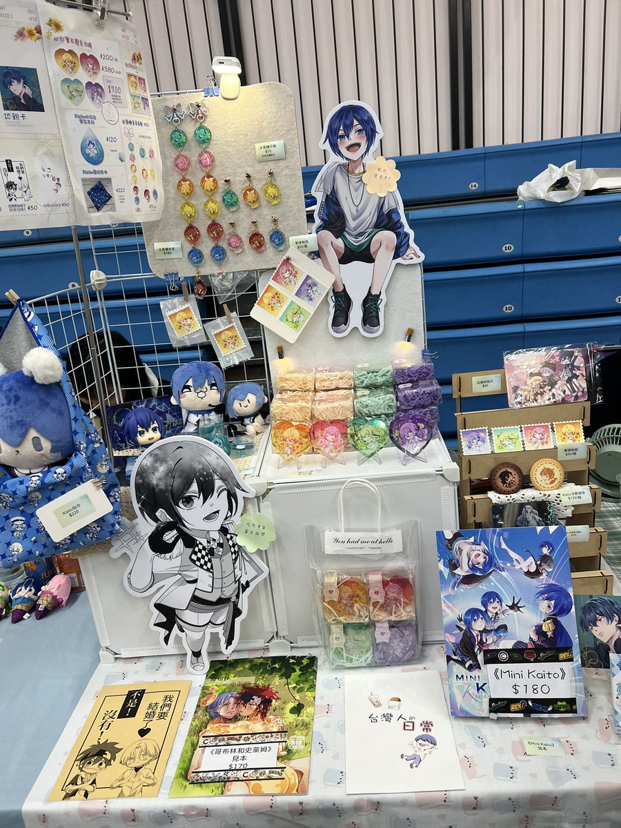 langareki0208's tweet photo. 《速報》
終於準備好了！
這兩天cwt都在R05喔！
新刊已就位～ https://t.co/b1QFqB7n7b