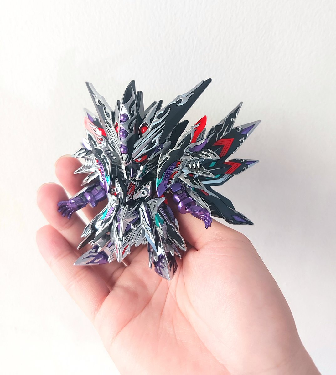 Dytaz4869's tweet photo. {Commission Project}
- Project: SDW Heroes - Dominant Superior D Dragon.
- Status: Comeleted.
- Instargram: dytaz2009
- Facebook: Dytaz4869

#bandainamco  #modelkit  #gunpla #superrobot #sdwheroes  #gunplabuilder  #gundam #Dytaz4869 #dytaz4869 #painting #Vietnam https://t.co/5MOhETvbxV