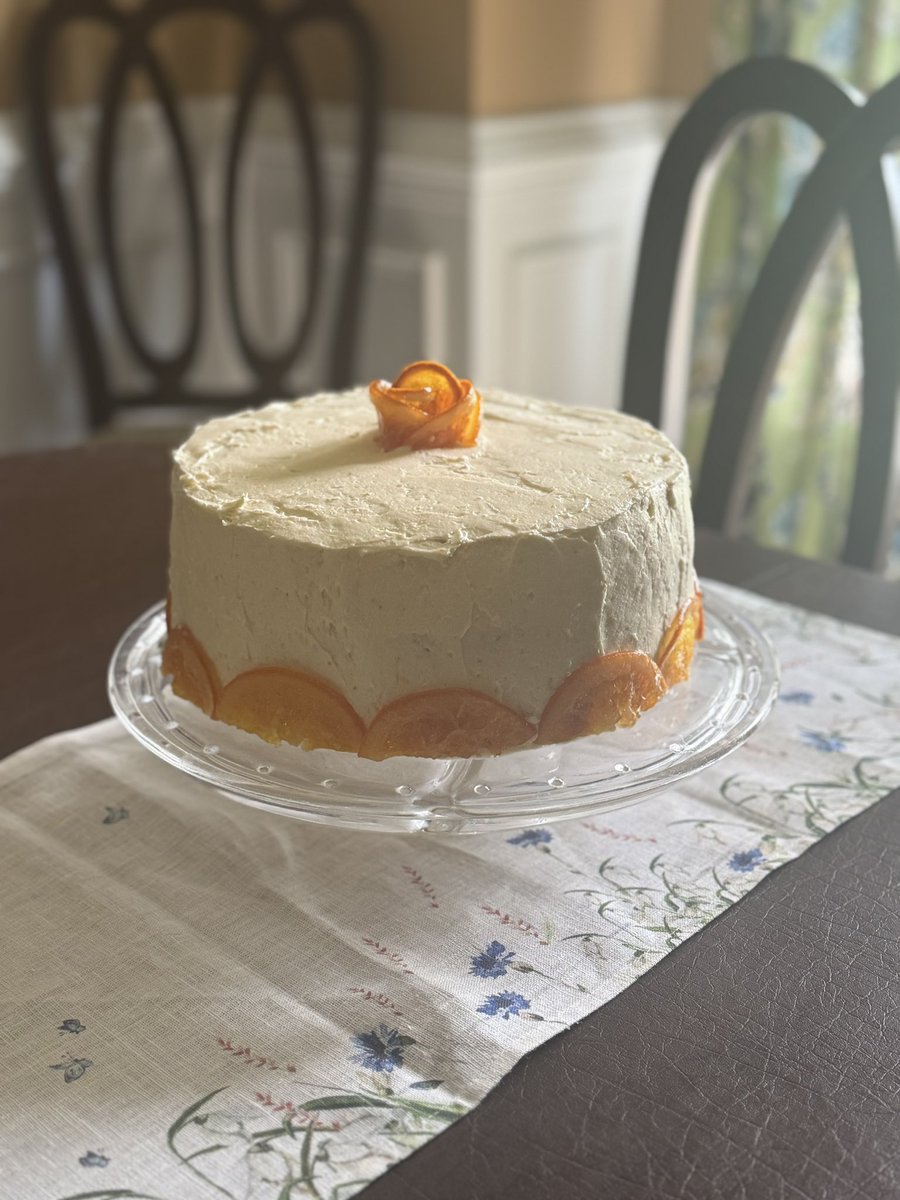 alligatorsock's tweet photo. orange cake with an orange soak, orange curd, orange italian meringue buttercream made with orange syrup, decorated with candied oranges :) for my birthday :) https://t.co/9DkHhd7foz