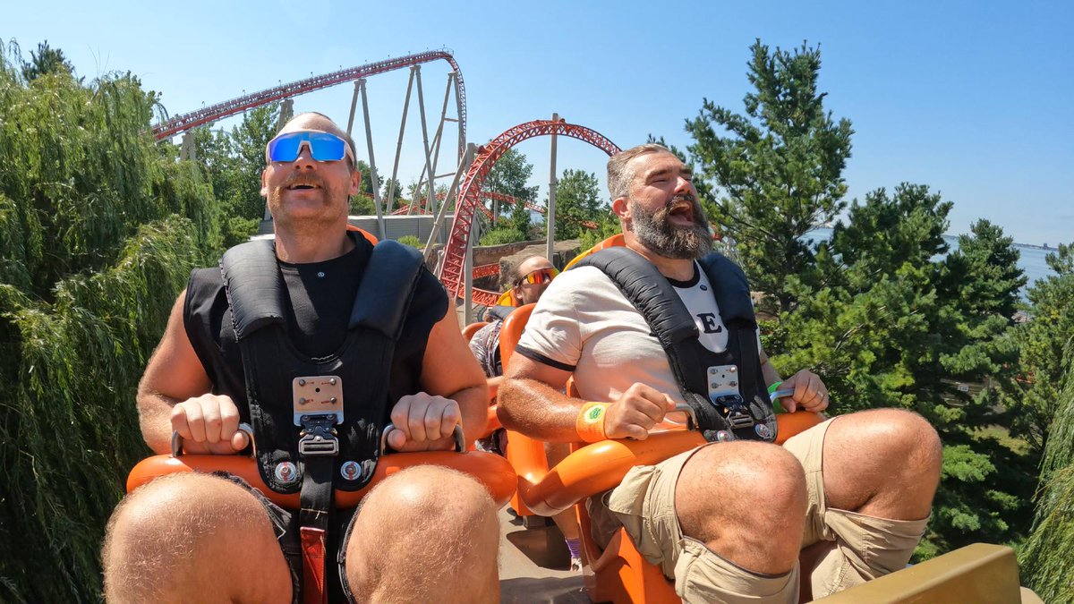 cedarpoint's tweet photo. Jason Kelce has taken on some fierce opponents. This week, he went on some of his favorite scream machines. 🎢 https://t.co/wWUKRAhNDq