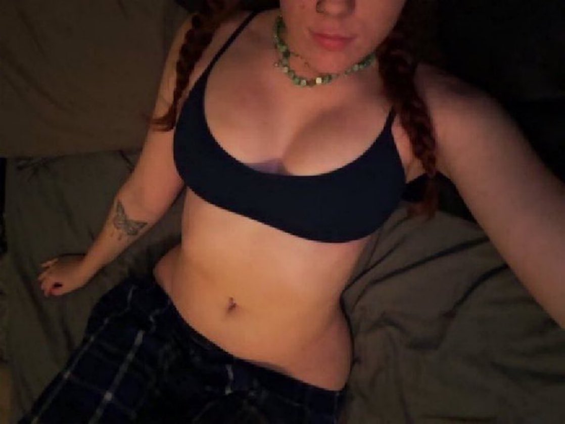 KiaraStark71282's tweet photo. Who’s up on here🤤💦#uk #cnc #nsfwtwt https://t.co/yXVkpIi9ny
