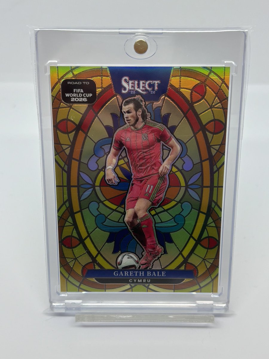 papimaruko127's tweet photo. blezasiaさんのGBでビッグヒット！

2025-26 PANINI SELECT ROAD TO FIFA WORLD CUP HOBBYから

Gareth Bale stained glass🤩
すごく綺麗なカード https://t.co/bkjLFmnd2X