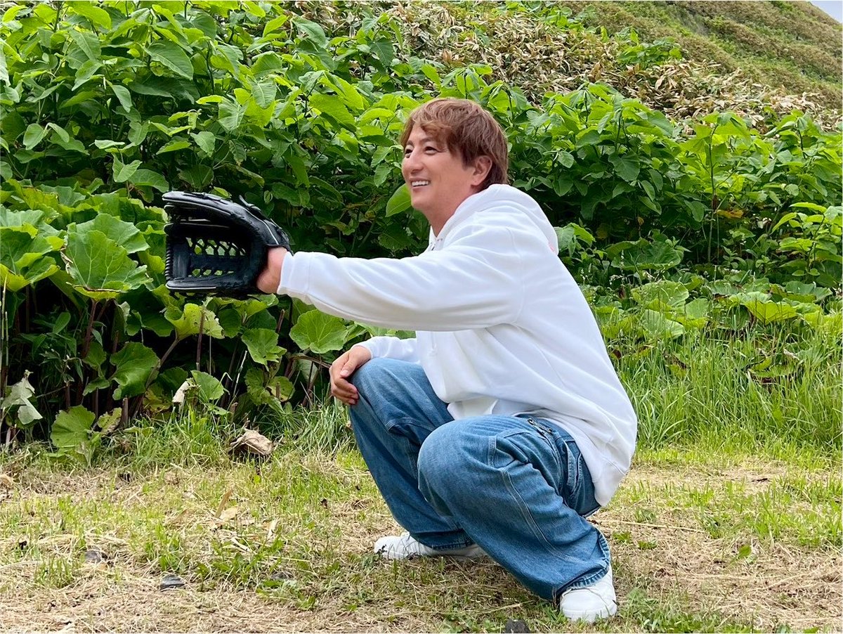 tvtokyo_degawa's tweet photo. 次回放送は…8月15日＆22日🍉

2週連続で夏の北海道縦断🐮旭川から宗谷岬へ250㌔！🛵🛵🌈✨✨
出川さんも「遠すぎるっしょ！」とドッキドキ💦

🍉柏木由紀さん＆ケンコバさん！
🍉初登場の高橋克典さん＆上地雄輔さん！

ステキなゲストさんと大自然の充電旅☀️
ハプニングだらけの４日間をぜひぜひ〜🛵 https://t.co/CokQ2IkBxe