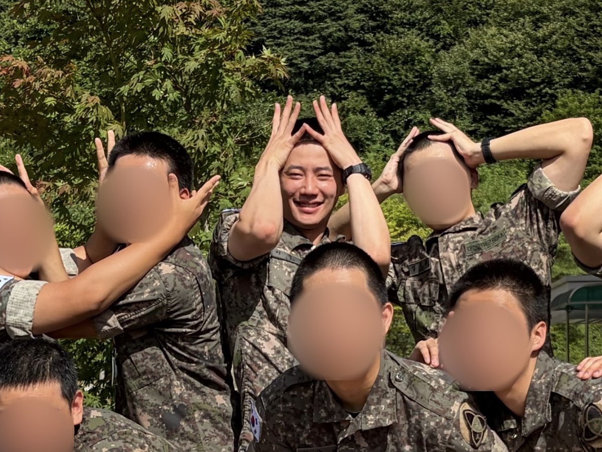2eejy's tweet photo. 3주차 이준영 훈련병 사진 🤍🤍 https://t.co/z1ySyTDH1K