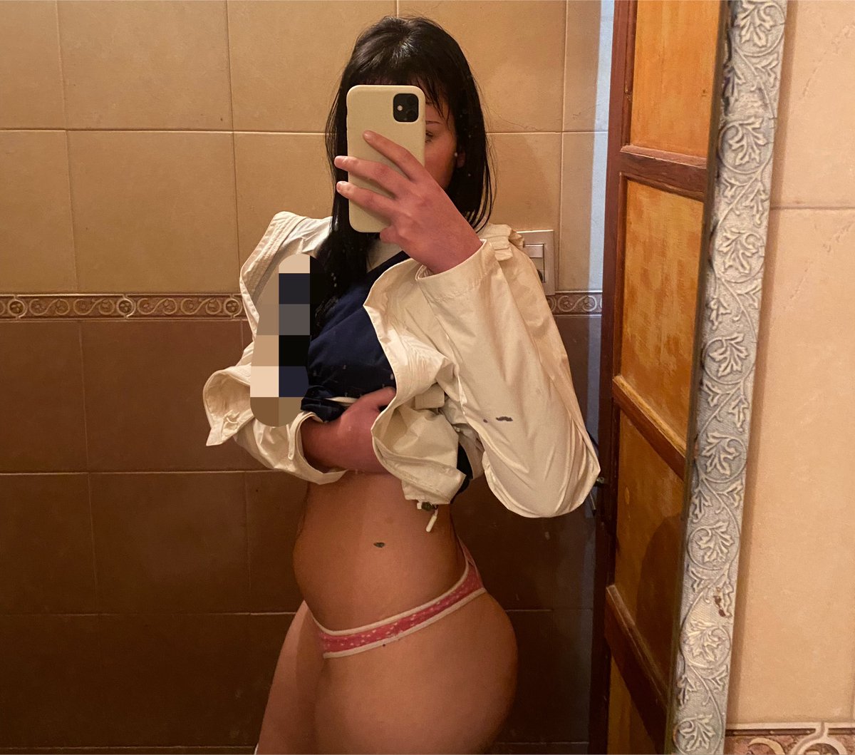 imbuniii's tweet photo. por mas q lo intente nunca se me va el bulto del abdomen bajo me voy a matars🌚 https://t.co/UYpy98xFCk