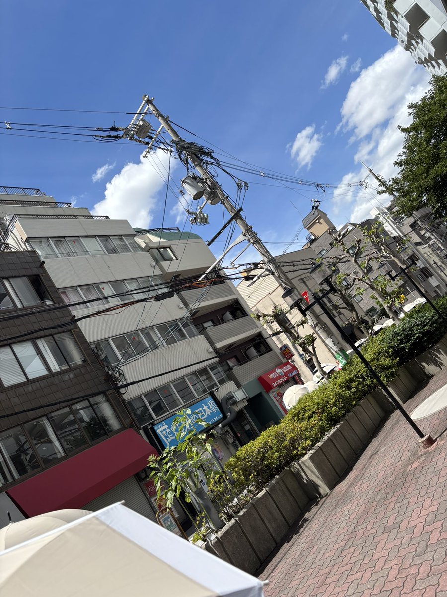 GA_teon's tweet photo. ちいかわ観た後に
歴史を刻め日本橋

思ってたよりは
並んでない(´・ω・｀) https://t.co/BiZEsEtp9s