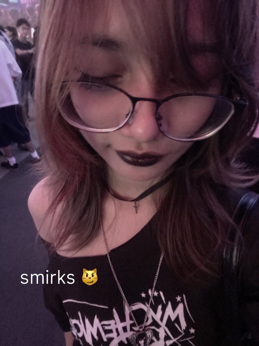 enbyrai's tweet photo. i love this shirt sm dude idc how im always wearing it https://t.co/MOgOQrNZGN