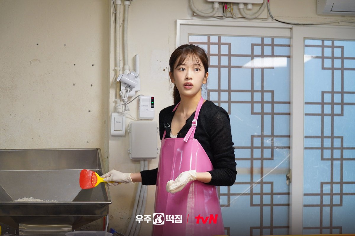 ayjpix's tweet photo. #ANYUJIN for Space RiceCake episode 2 still cuts https://t.co/rHrvJdWReA
