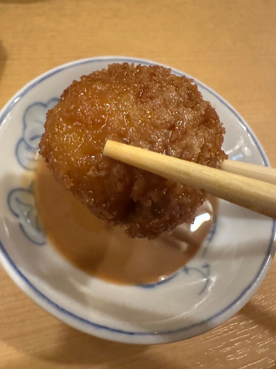 TheGodm75507818's tweet photo. 貝のフライ盛り合わせ🐚
あさりの玉子とじ🥚
板谷貝のガーリックバター🧄🧈

今日は貝尽くし✨

貝のフライ盛り合わせはホタテや牡蠣その他色んな種類の貝が堪能出来て最高です😃

貝料理専門 はまぐり 新宿

#一品入魂画像集 https://t.co/BfbakeEr4N