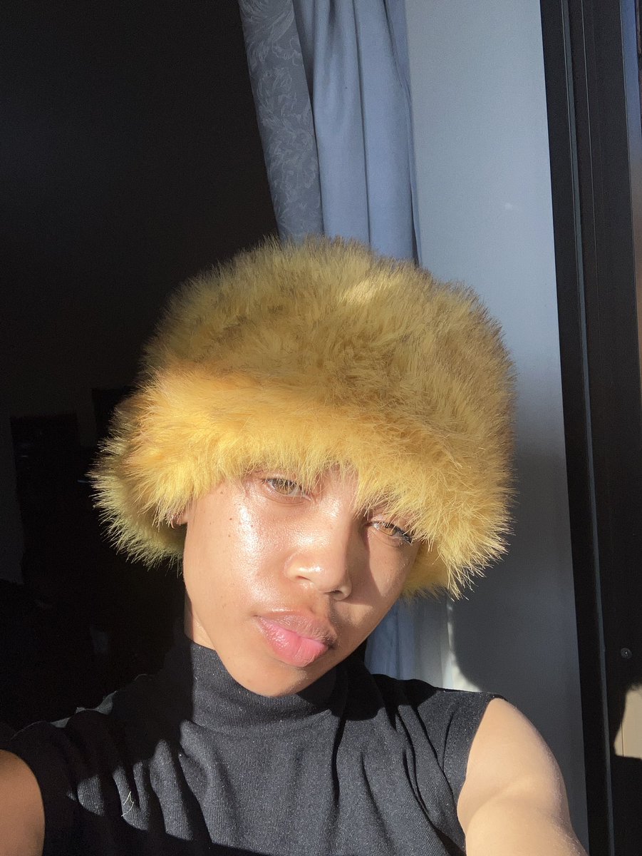 RaeMoremane's tweet photo. sent with love, obviously. https://t.co/Rcnu3AmSX8