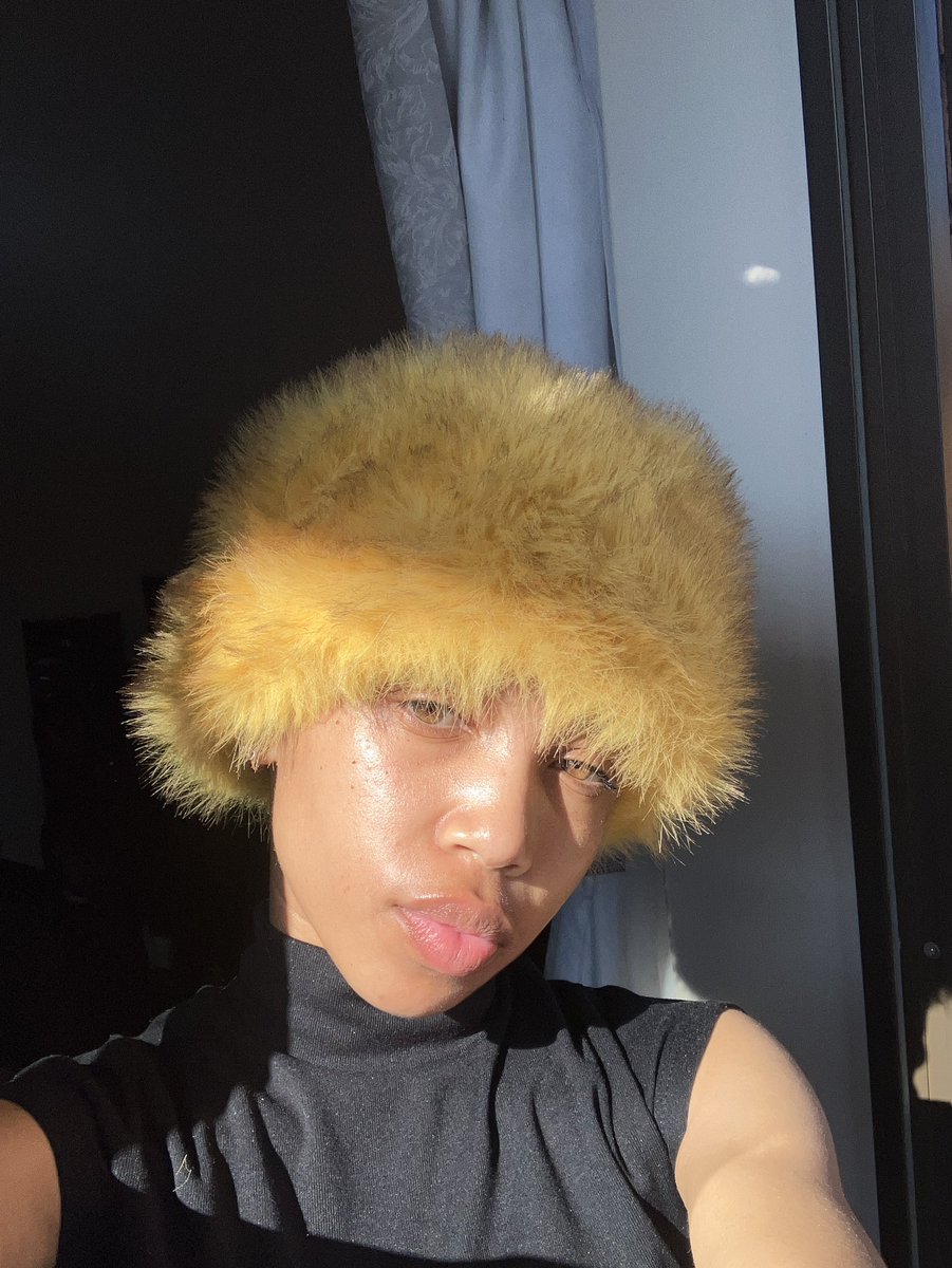 RaeMoremane's tweet photo. sent with love, obviously. https://t.co/Rcnu3AmSX8