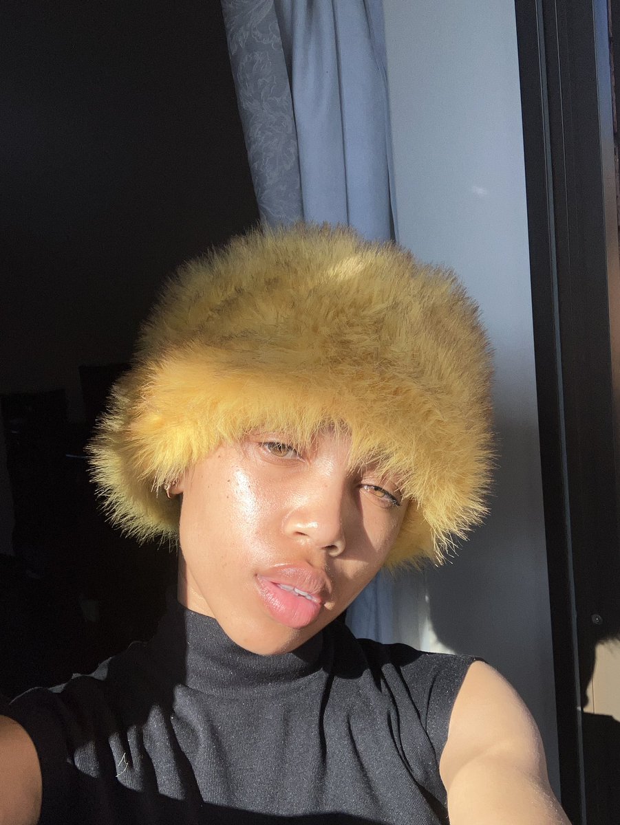RaeMoremane's tweet photo. sent with love, obviously. https://t.co/Rcnu3AmSX8