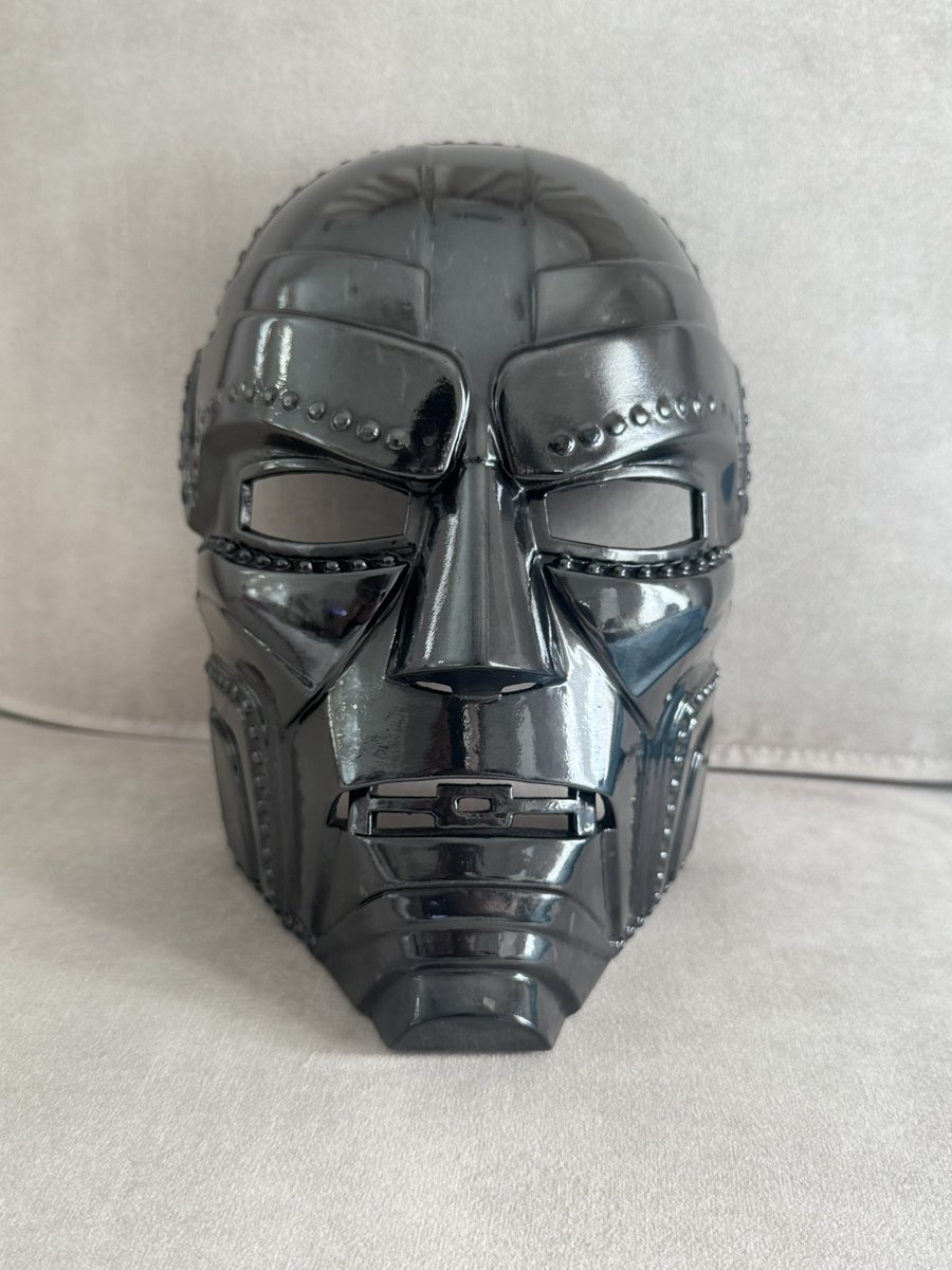 Velosarts_'s tweet photo. 「ドクタードゥーム 」
-仮面-

#アベンジャーズ #衣装製作 https://t.co/LzNgagIgmv