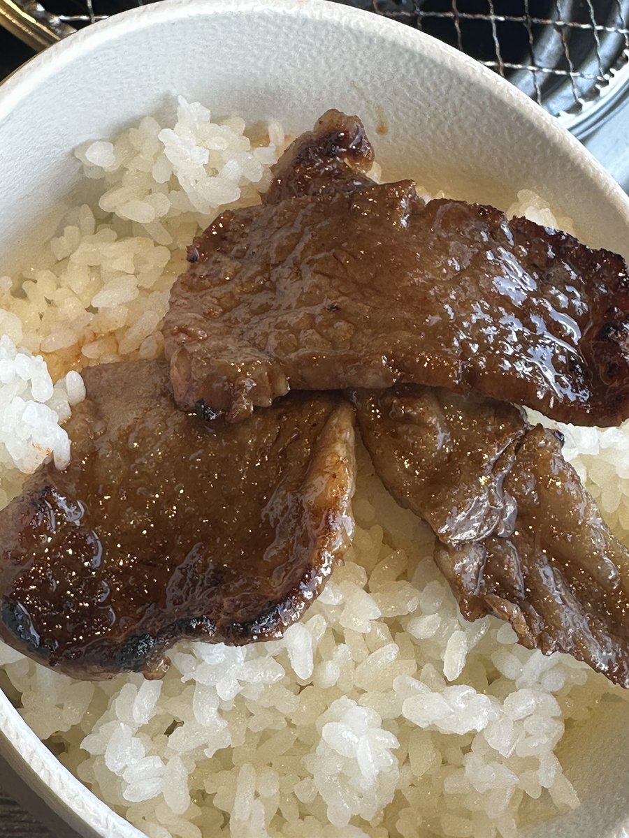 space_blank_810's tweet photo. 腹ペコランチ
いただきます🙏
#昼ごはん #くいどん #焼肉 https://t.co/D9nojatqqn