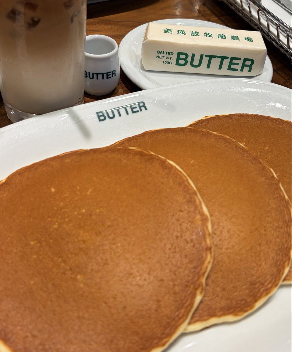 sakurai_cs's tweet photo. 最早バターを食べる為のパンケーキ。
#丸ビル　#BUTTER https://t.co/1FA2nE2OJk