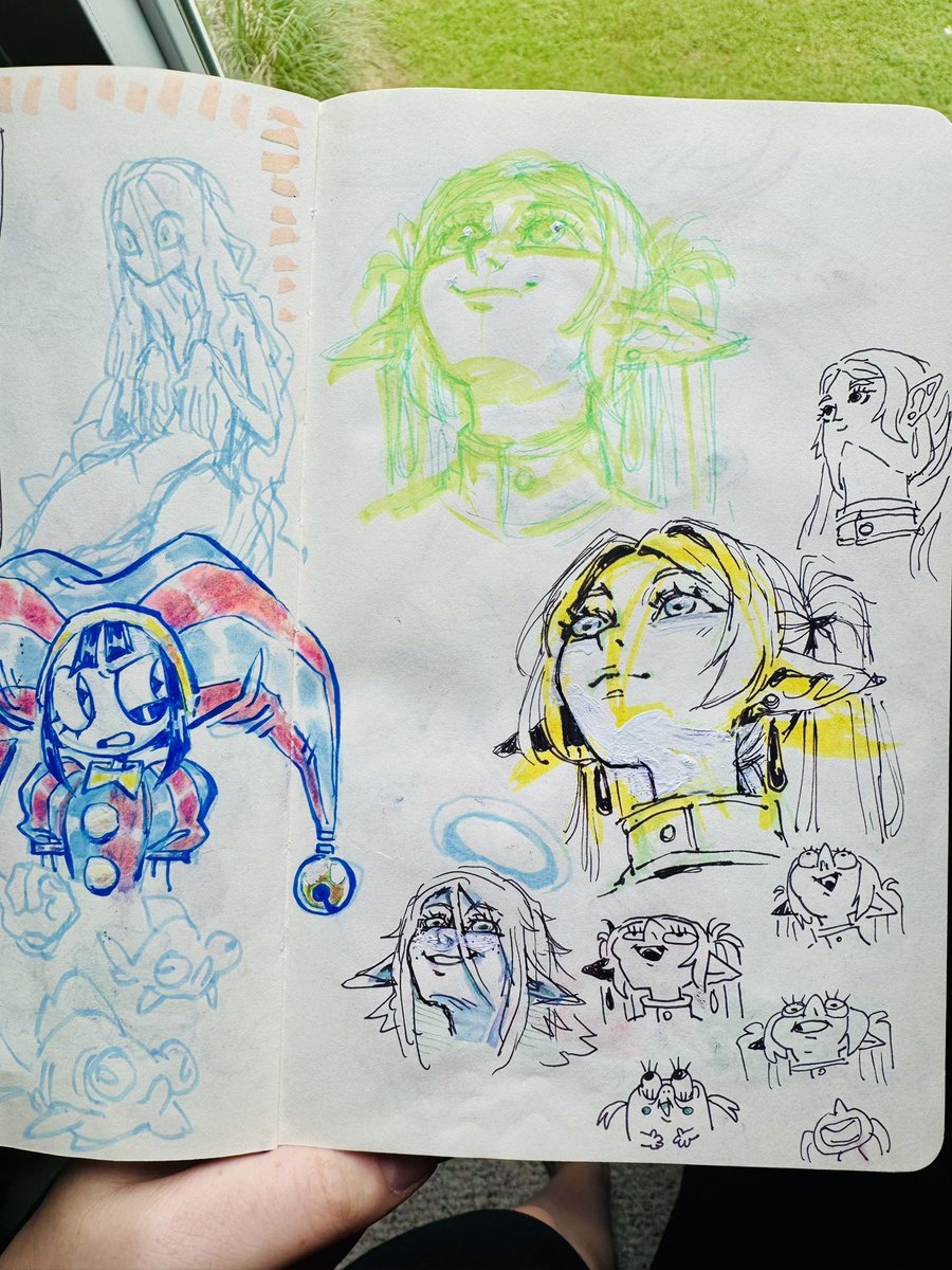freckledOctopus's tweet photo. More cool sketchbook pages https://t.co/4LBdh7Iic3