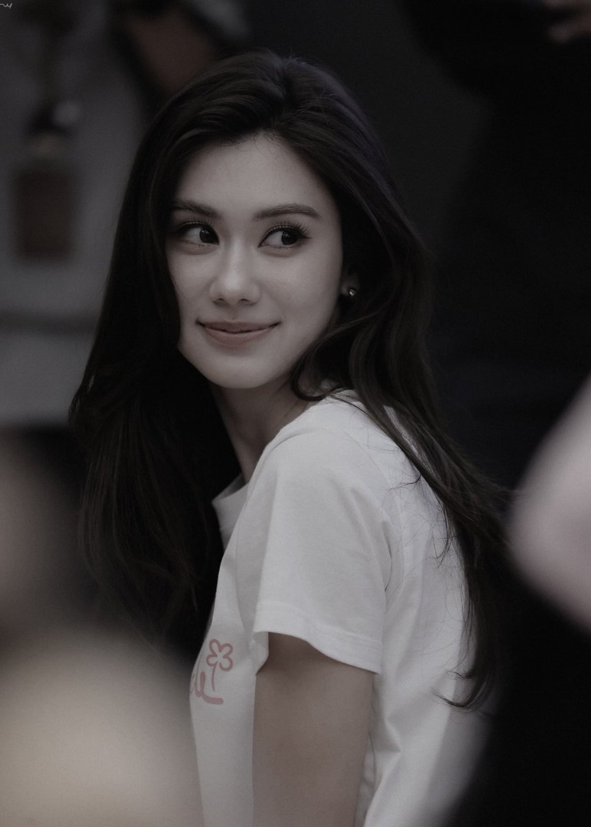therareclover's tweet photo. @TamagoPost ㅤ 
 
Grietjevi Koesmadilaga, 1996.

Lagi dilema antara mau makan dan malas-malasan atau bersngkat ngegym. Kalau kamu lebih pilih mana untuk weekend ini? 
  
 ㅤ https://t.co/aRwGabnFf4