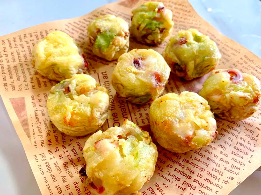 009Wagner's tweet photo. Craving late-night street vibes This crispy Japanese takoyaki drizzled with mayo and bonito flakes hits different!  #StreetFoodJoy https://t.co/iZe0C6cTzO