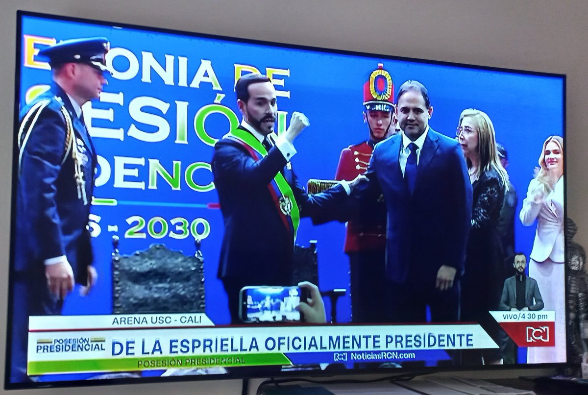 CesarTolita's tweet photo. @petrogustavo A llorar a los olivos payaso,fracasado,frustrado,alcoholico,drogadicto y cacorro eres el peor cancer y basura que pudo tener nuestra Amada Patria .....
Pronto seras EXTRADITADO ..por un verdadero Presidente ADLE pagaras tus fechorias ..... https://t.co/GE6LoaW0UQ