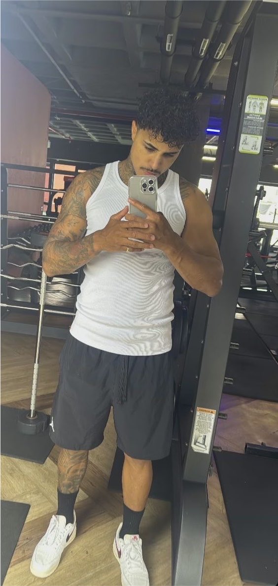 vulglivinho's tweet photo. 💪🏽 https://t.co/NLjL2Q03St