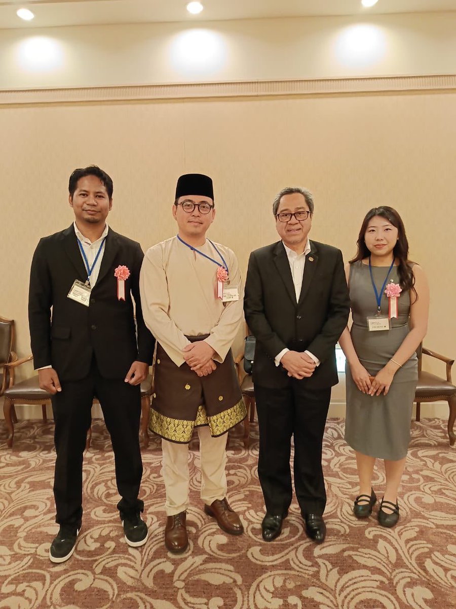 rozianghani's tweet photo. I was delighted to engage with 🇲🇾 professionals and students residing in Hiroshima, during my trip there on 5-7 Aug ‘26, to listen to their stories/experiences. I shared the Embassy's upcoming activities and encouraged their participation, wherever possible.

@MYEmbassyJapan https://t.co/ldZWar7f3A