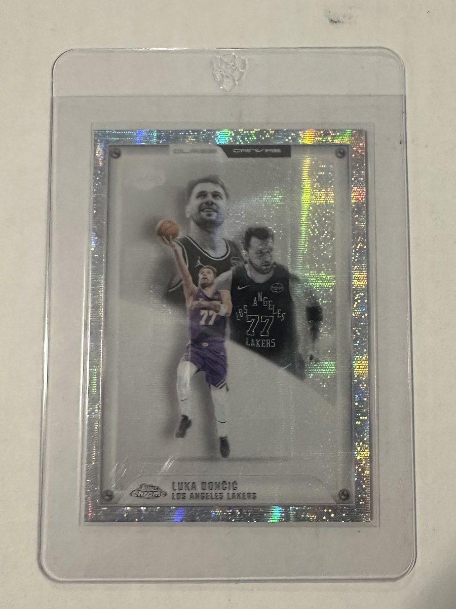jcavcards's tweet photo. Pulled out of a mega! Topps chrome basketball update is where it’s at. @CavsCards @CardPurchaser #lakers #topps #luka https://t.co/dTEn7Is1qo