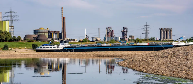 IDamellos's tweet photo. The Greek Courier: Europe's rivers are drying up. Can they be saved? https://t.co/Ak5uexzAaf The Rhine and Danube have reached historic lows. Dwindling water levels are affecting shipping, agriculture, and ecosystems &amp; raising concerns about the future of drinking water supplies. https://t.co/6nViDljAEc