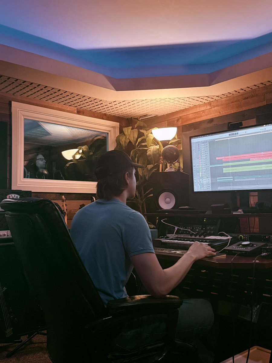 asopband's tweet photo. We’re in the studio. The riffs are nasty. The vocals are huge. The songs are sick. https://t.co/CZu7zS8JF5