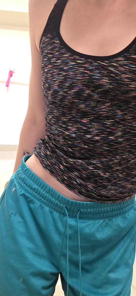 anonymousmiku1's tweet photo. Help me get undressed for my bath? 🥹 https://t.co/XCua8OxDcq