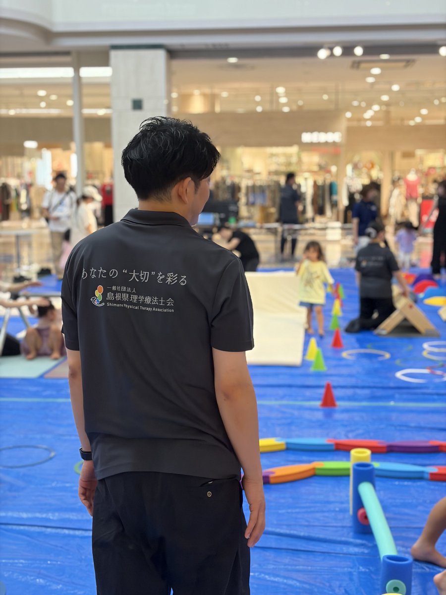 shimane_pt_2023's tweet photo. 午前中で150名の方にご参加いただきました🙌

涼しい場所で、安全にからだを動かしましょう‼️

#ゆめタウン出雲
#理学療法士
#島根県理学療法士開催 https://t.co/LaZd8kELwd