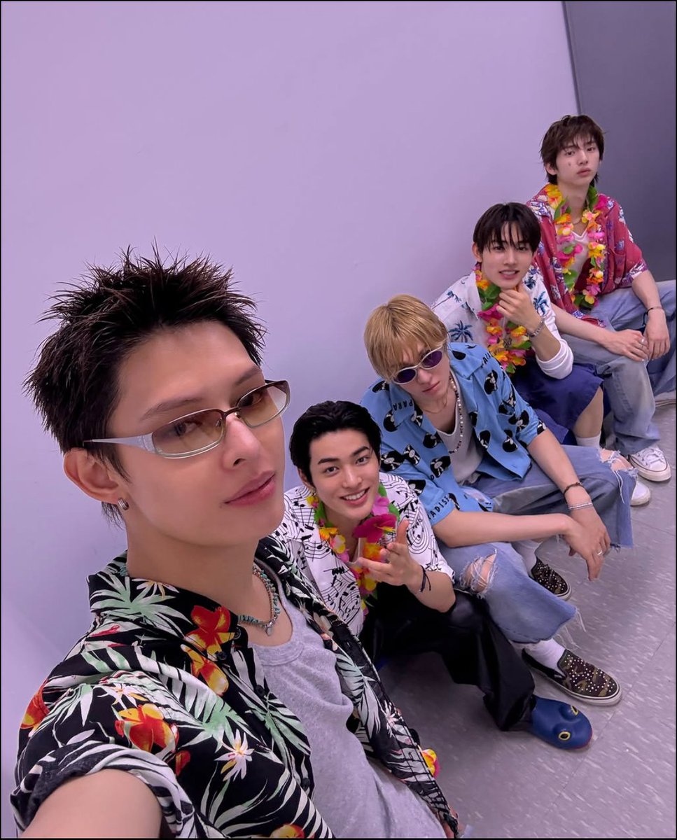 juuhoont's tweet photo. serving tropical summer vibes with our beloved acai  🏖🍹 https://t.co/yL4XJrwM5K