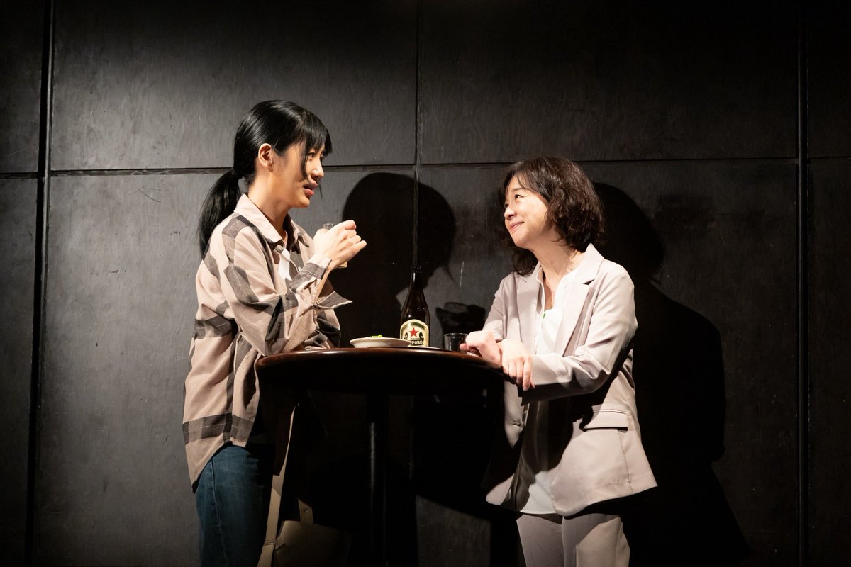 trocheTSKT38's tweet photo. 『#クジラが群れた恋』

8/8  本日は2回公演

昼は
13:30   開場
14:00   開演

当日券、若干枚出ます🎫❣️

夜はキャンセル待ちです🙇‍♀️

大変暑くなっております。
どうかお気をつけて劇場までいらしてください🙇‍♀️
劇場を冷やしてお待ちしております☺️

#トローチ

撮影／宮本雅通 https://t.co/6df2UjMb8X