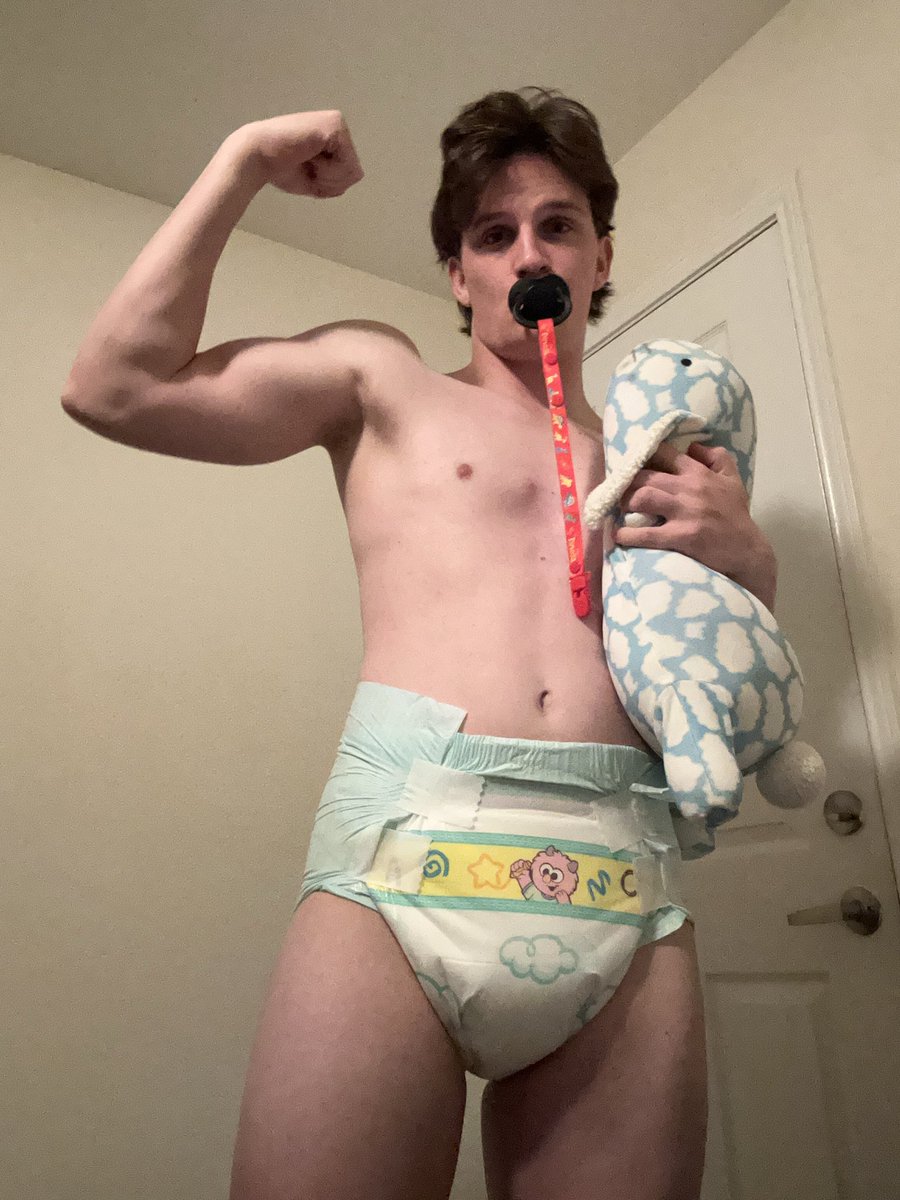 colesindiapers's tweet photo. Gym Boy ❌ 🤢 
Gym Baby ✅ ✨ 

#abdl #diaperboy #diapers #diapersub #twink #abdlgay #abdllittle https://t.co/Zgrt5dKhmz