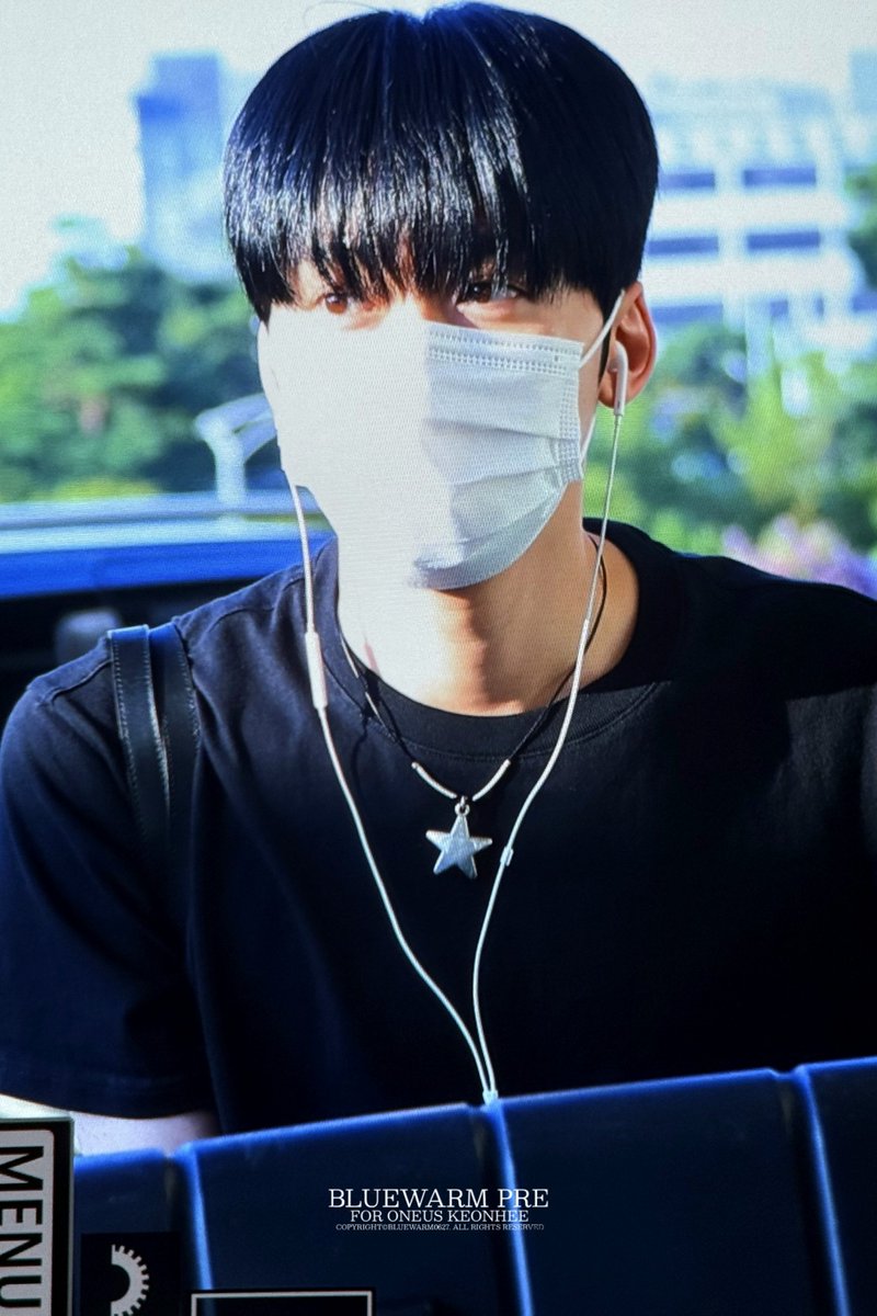 bluewarm0627's tweet photo. 260808

건희 프리뷰💙

#원어스 #건희 #ONEUS #KEONHEE #파란건름이 https://t.co/mnx9tsaXUN