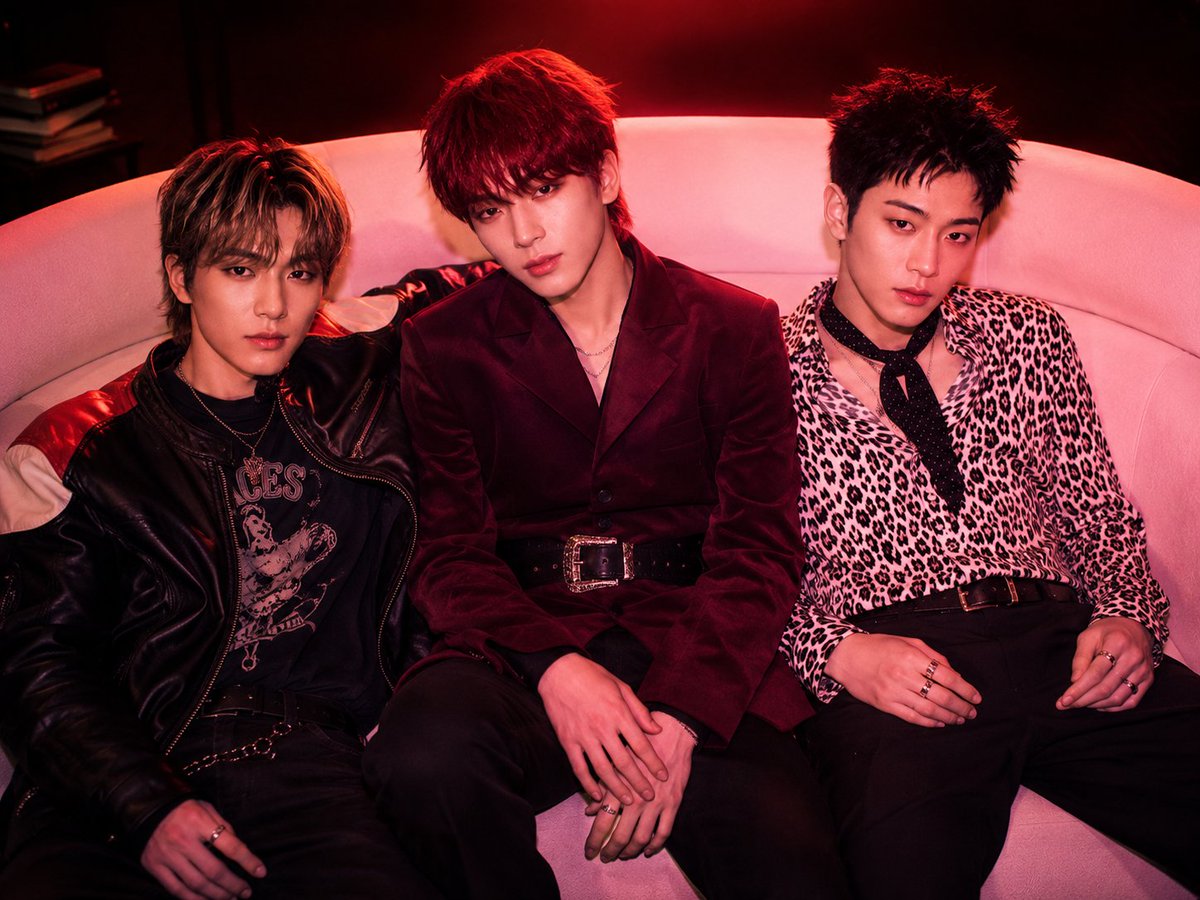 NOVA_offcl's tweet photo. NOVA-YHD 노바-예현동 The 1st Mini Album [LET'S DANCE!]

➫ CONCEPT PHOTO #02 - EXOTIC PARTY

#NOVA_YHD #노바_예현동 
#YEJUN #예준 #HYUNJAE #현재 #DONGMIN #동민 
#NOVA #노바 #DUSTY #더스티 https://t.co/MPy0SBJifU