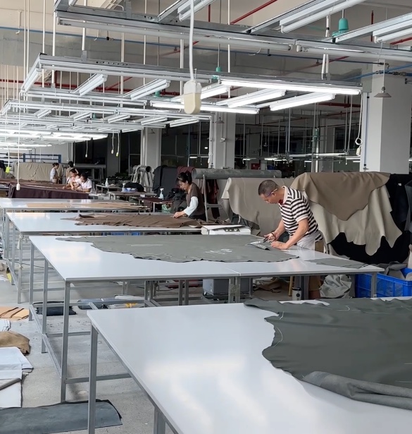 Cozylast's tweet photo. Our workshop cuts fabric and leather accurately. Every piece is well‑processed to lay a solid foundation for sofa finished products.
#fyp #foryou #Cozylast #upholstery #furnituremaking #sofafabric #factorycraft
https://t.co/3k5WXkk8ny https://t.co/OjluQn0XZn